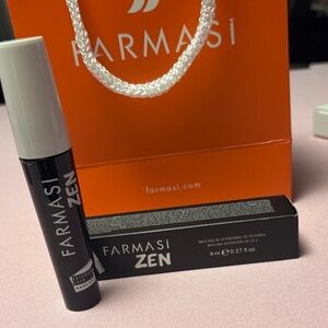 Farmasi Zen Mascara in Classic Black